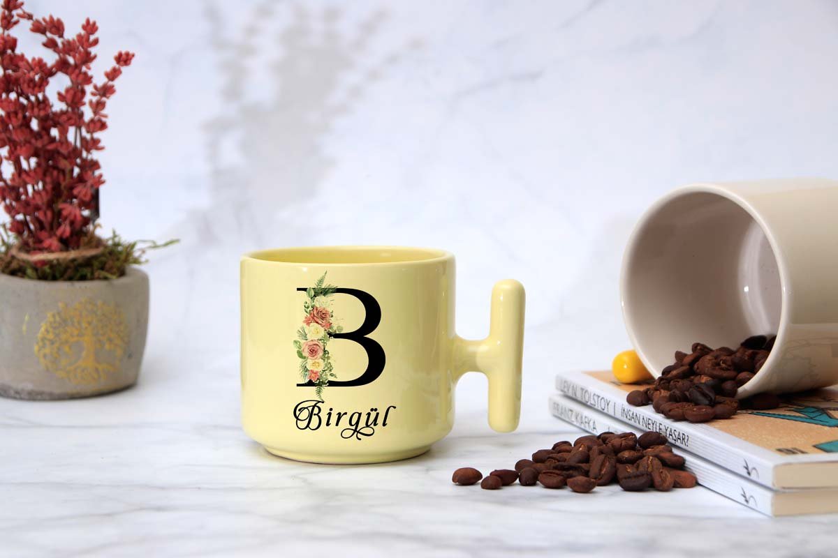 İSME ÖZEL (B) HARFLİ LATTE KUPA Pastel Sarı